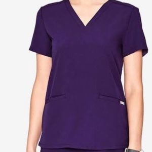 NWT FIGS Casma purple three pocket scrub top